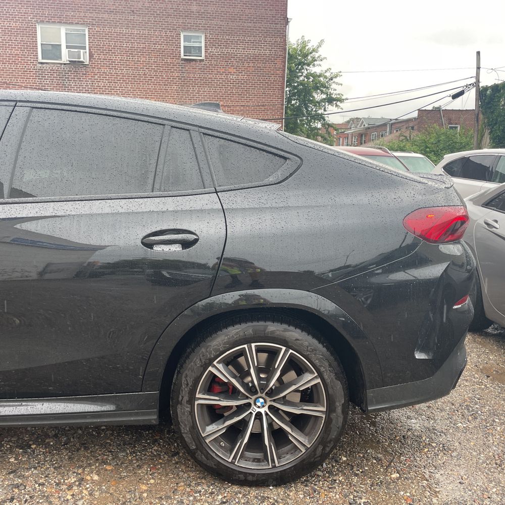2023 BMW X6 M50i
