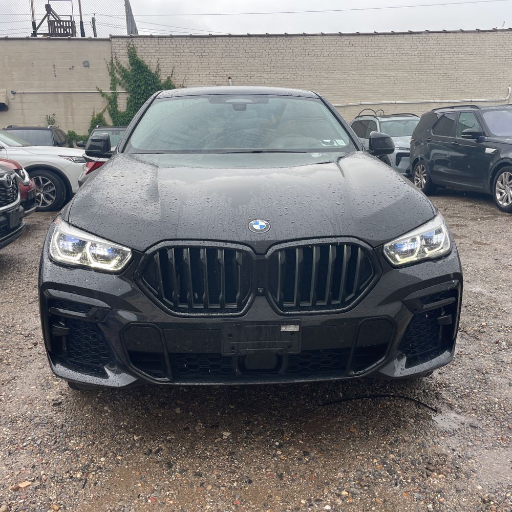 2023 BMW X6 M50i