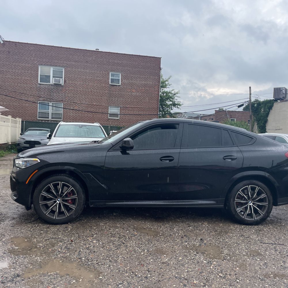 2023 BMW X6 M50i