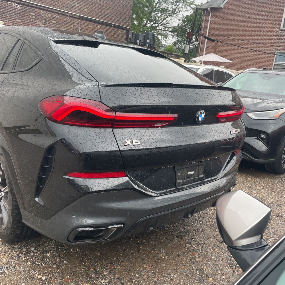2023 BMW X6 M50i