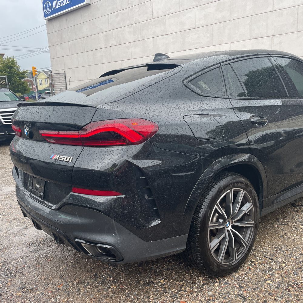 2023 BMW X6 M50i