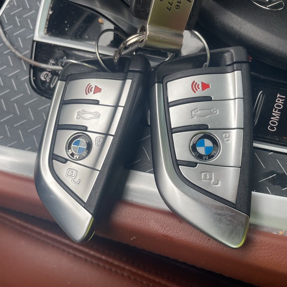2023 BMW X6 M50i