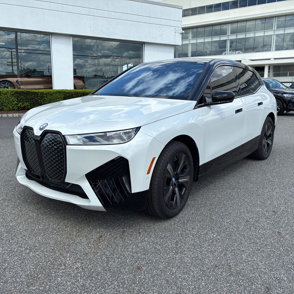 2025 BMW iX xDrive50