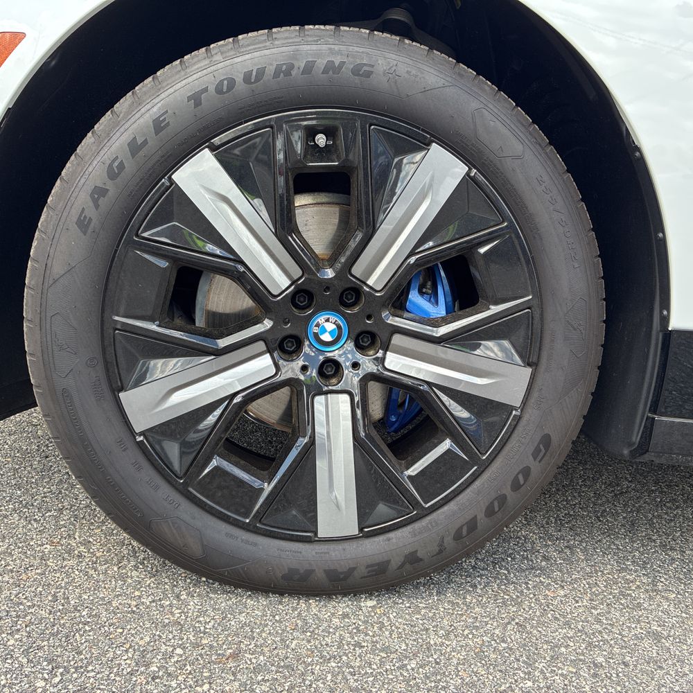 2025 BMW iX xDrive50