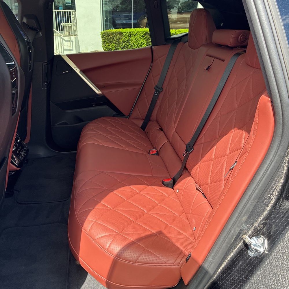 2025 BMW iX xDrive50
