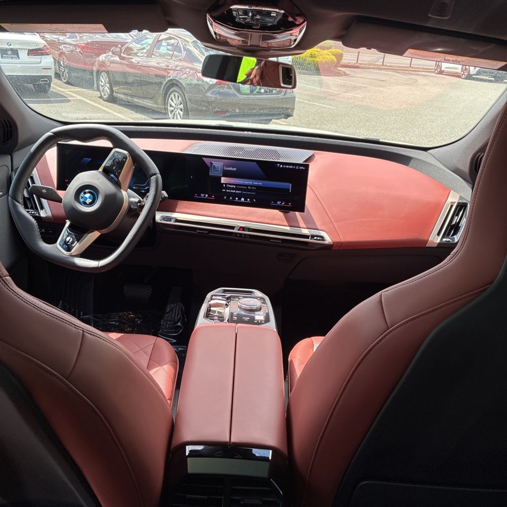 2025 BMW iX xDrive50