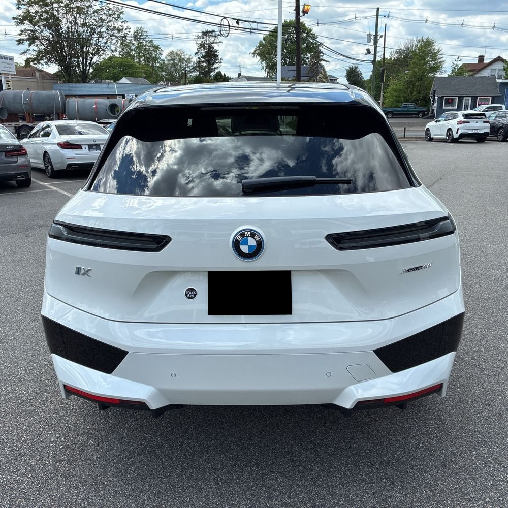 2025 BMW iX xDrive50