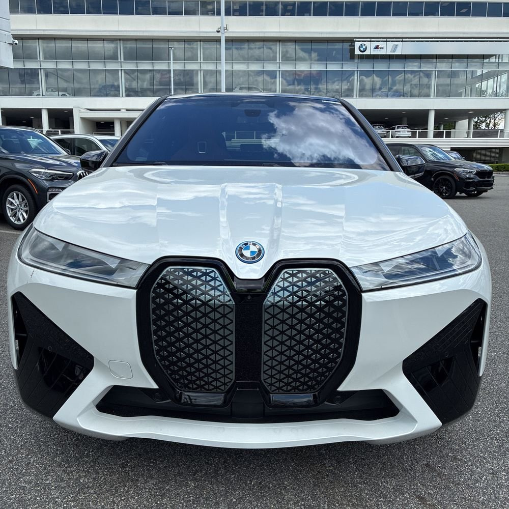 2025 BMW iX xDrive50