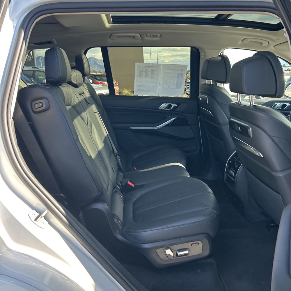 2025 BMW X7 XDrive40i