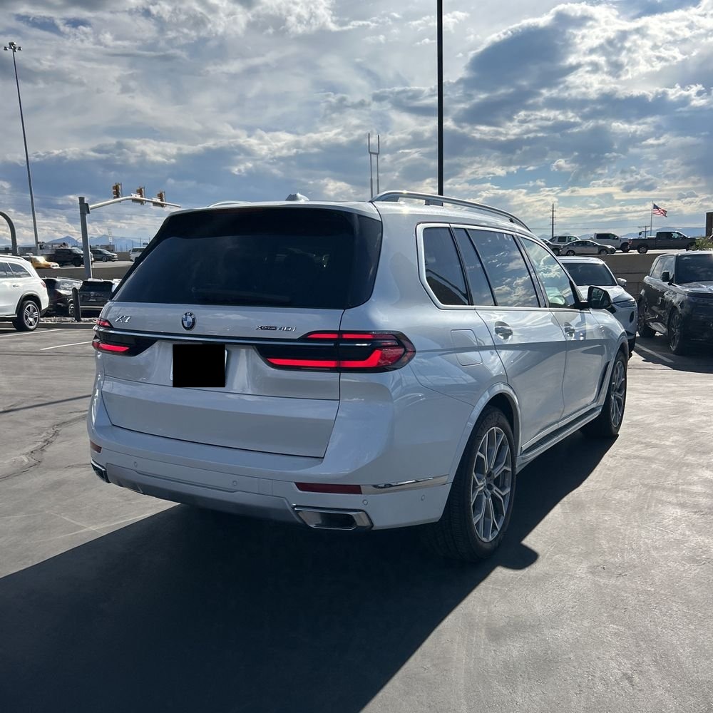 2025 BMW X7 XDrive40i