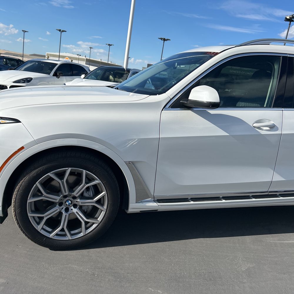2025 BMW X7 XDrive40i