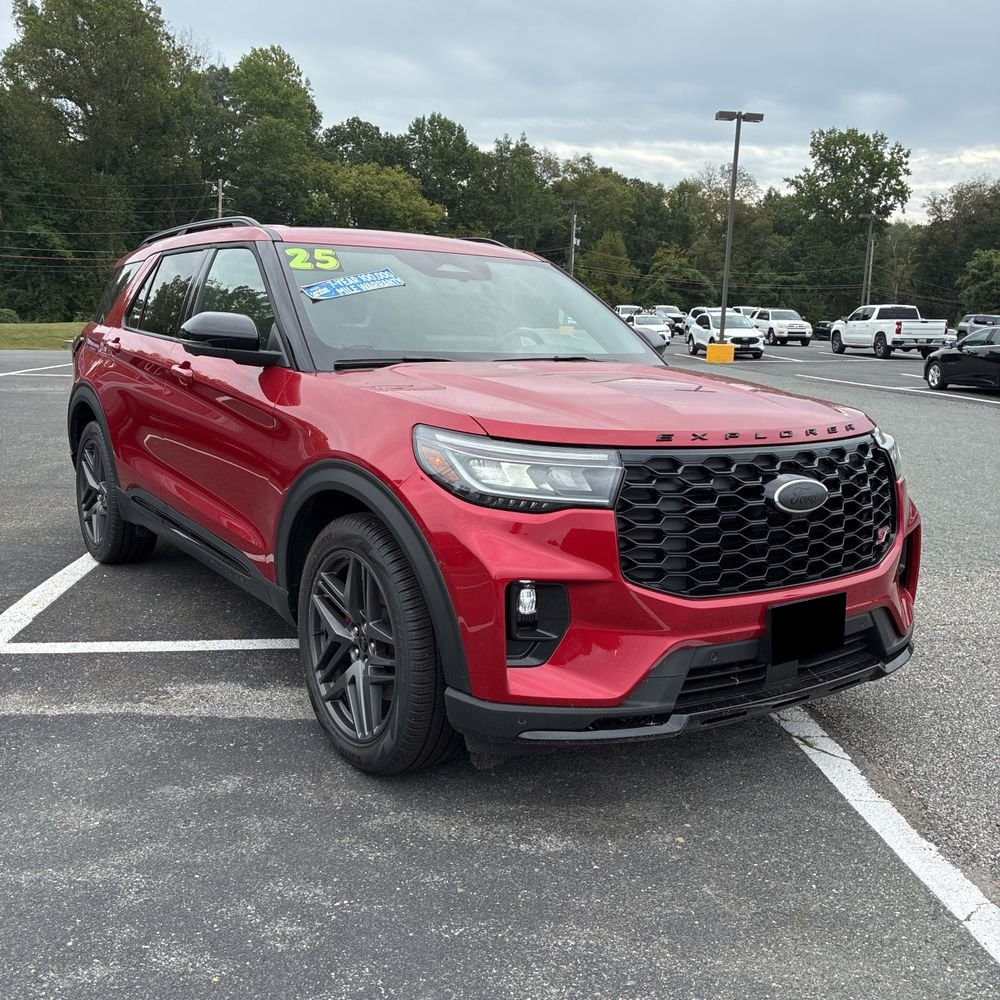 2025 Ford Explorer ST