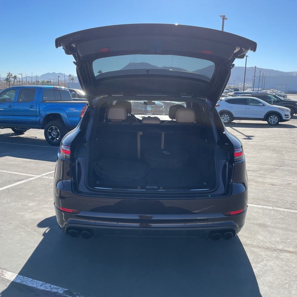 2020 Porsche Cayenne E-Hybrid