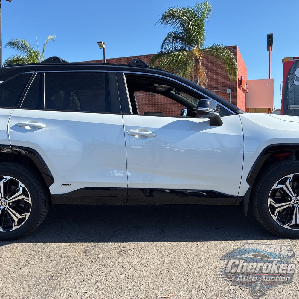 2025 Toyota RAV4 Plug-in Hybrid XSE