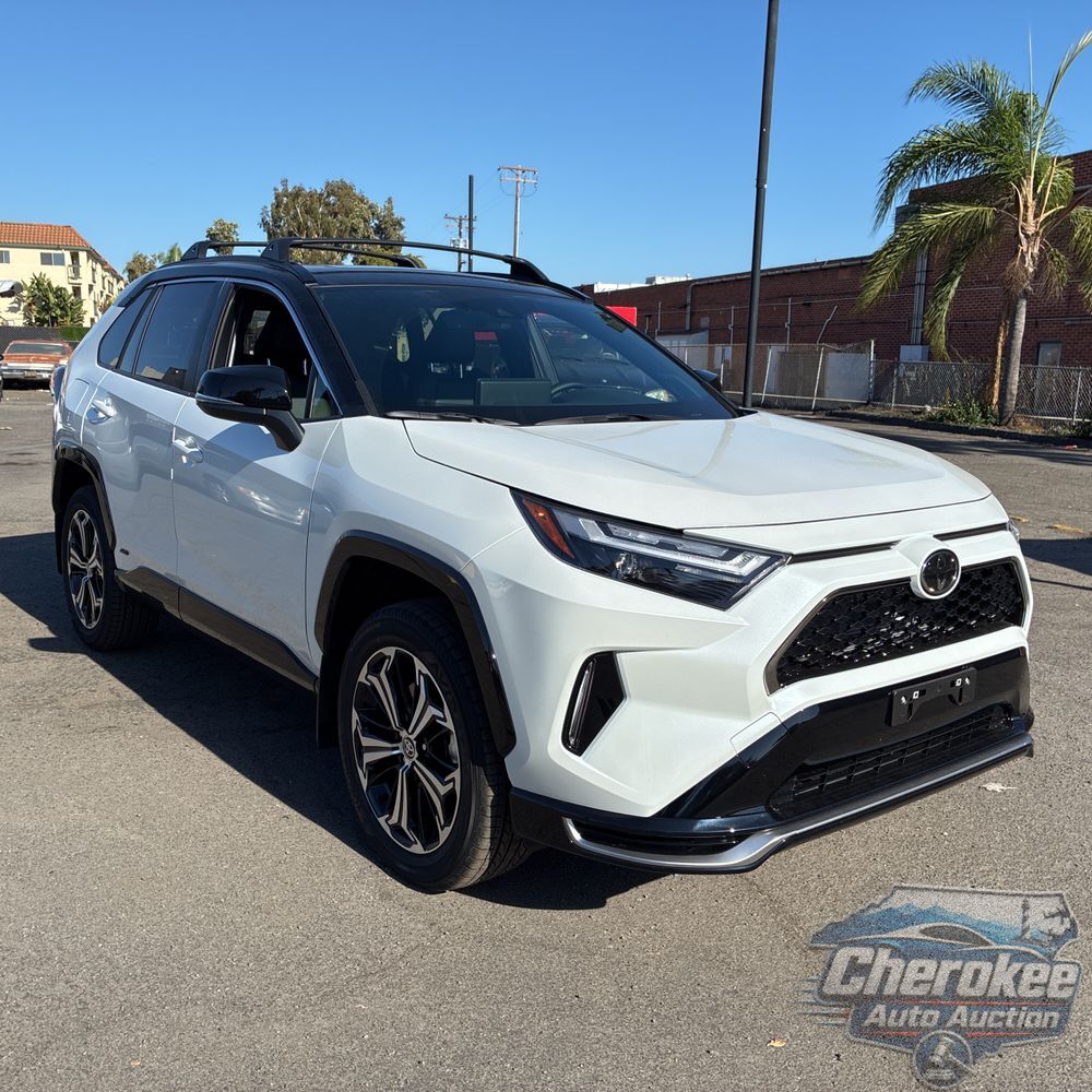 2025 Toyota RAV4 Plug-in Hybrid XSE