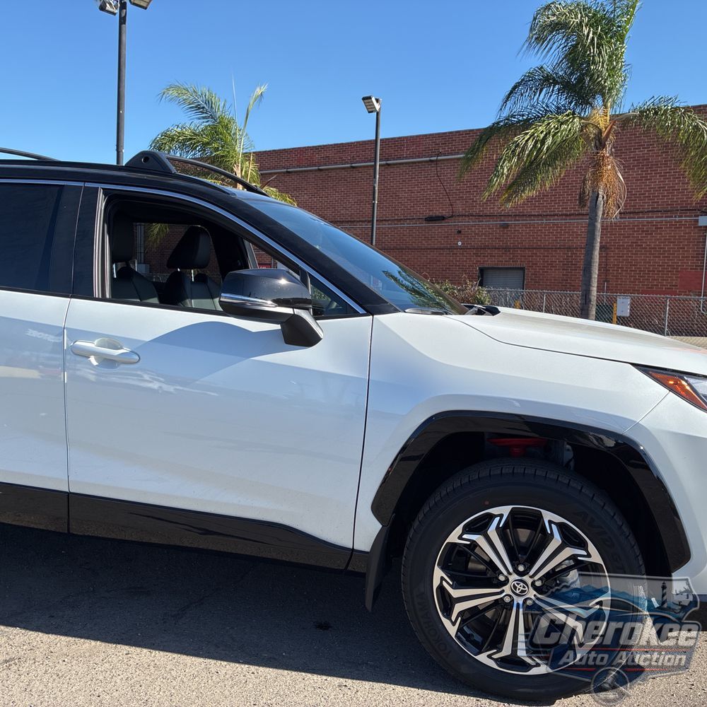 2025 Toyota RAV4 Plug-in Hybrid XSE