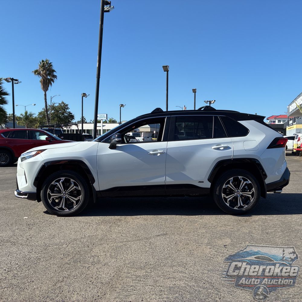 2025 Toyota RAV4 Plug-in Hybrid XSE