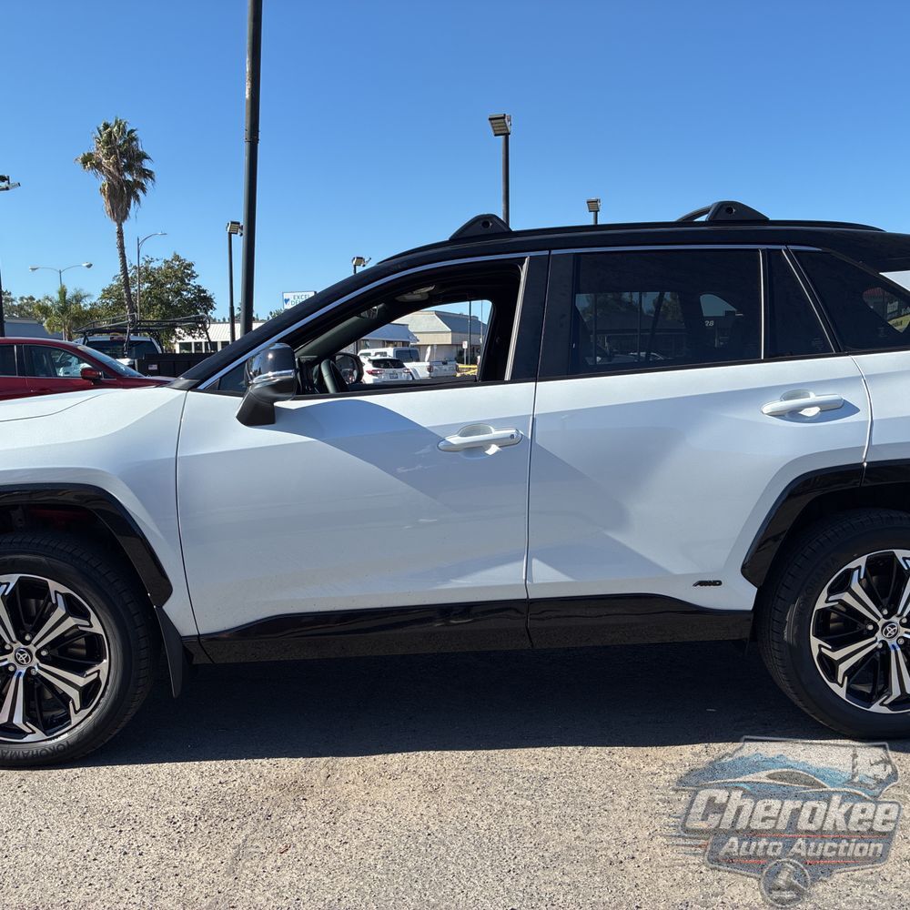 2025 Toyota RAV4 Plug-in Hybrid XSE