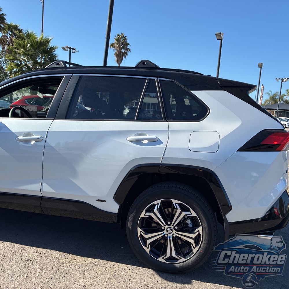 2025 Toyota RAV4 Plug-in Hybrid XSE
