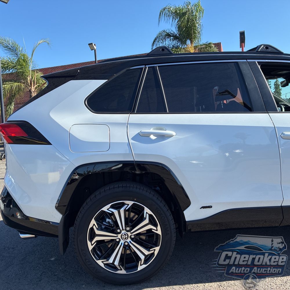 2025 Toyota RAV4 Plug-in Hybrid XSE