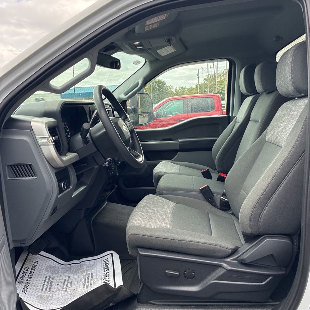 2023 Ford F450SD XL