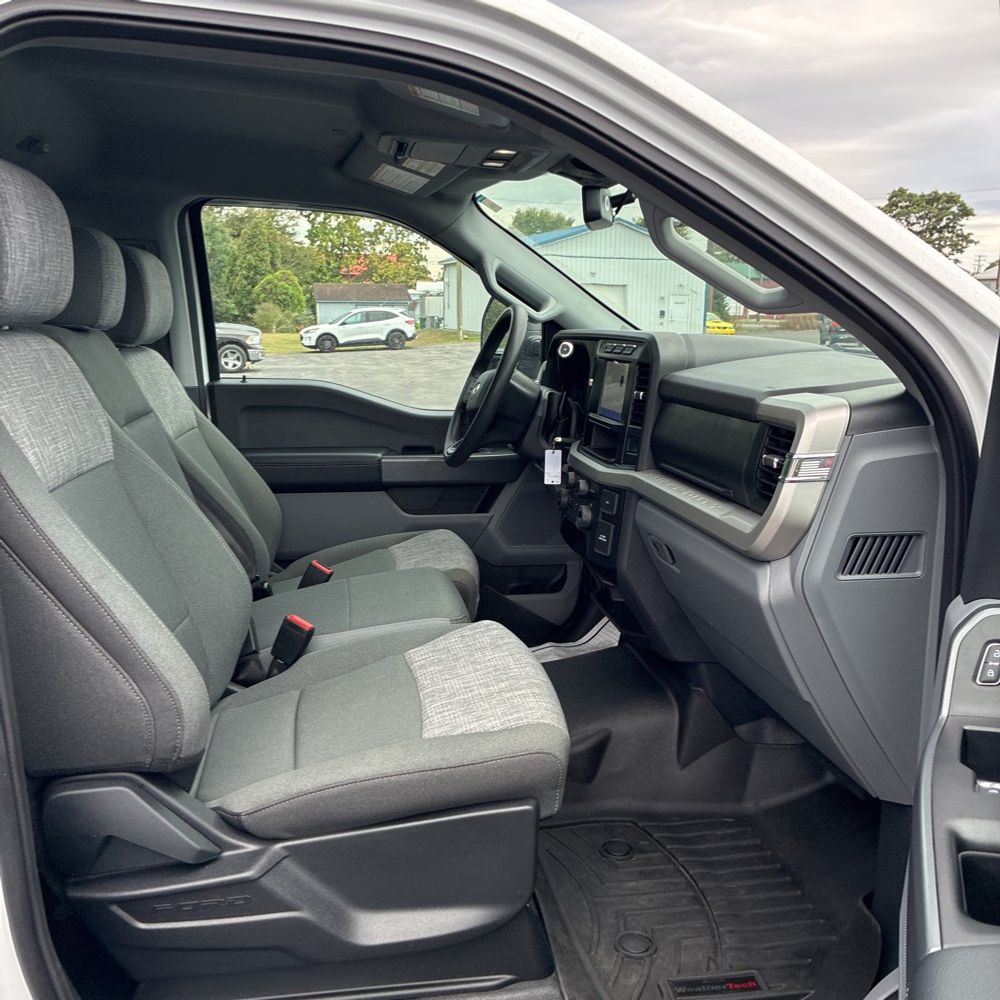 2023 Ford F450SD XL