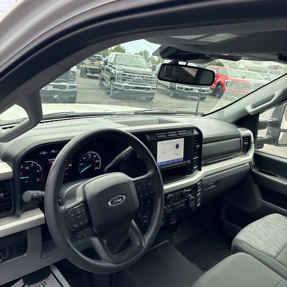 2023 Ford F450SD XL