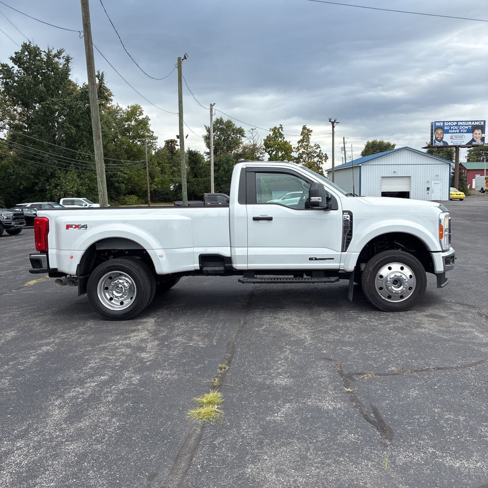 2023 Ford F450SD XL