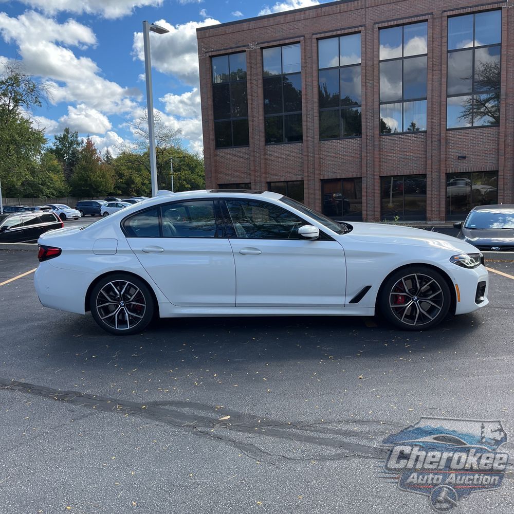 2023 BMW 5-Series M550xi