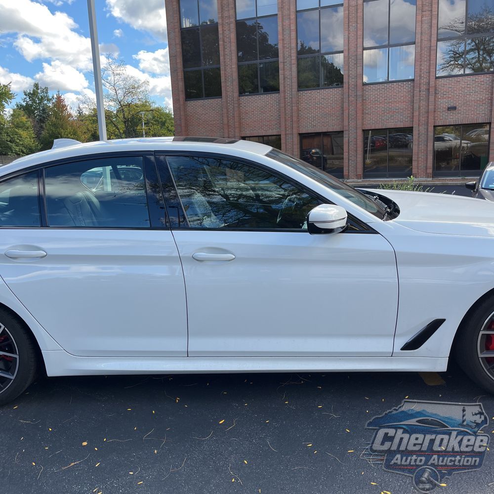 2023 BMW 5-Series M550xi