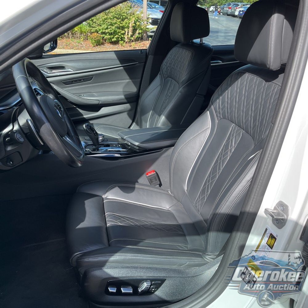 2023 BMW 5-Series M550xi