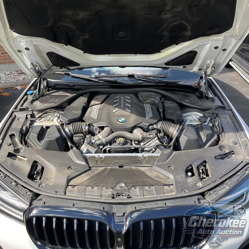 2023 BMW 5-Series M550xi