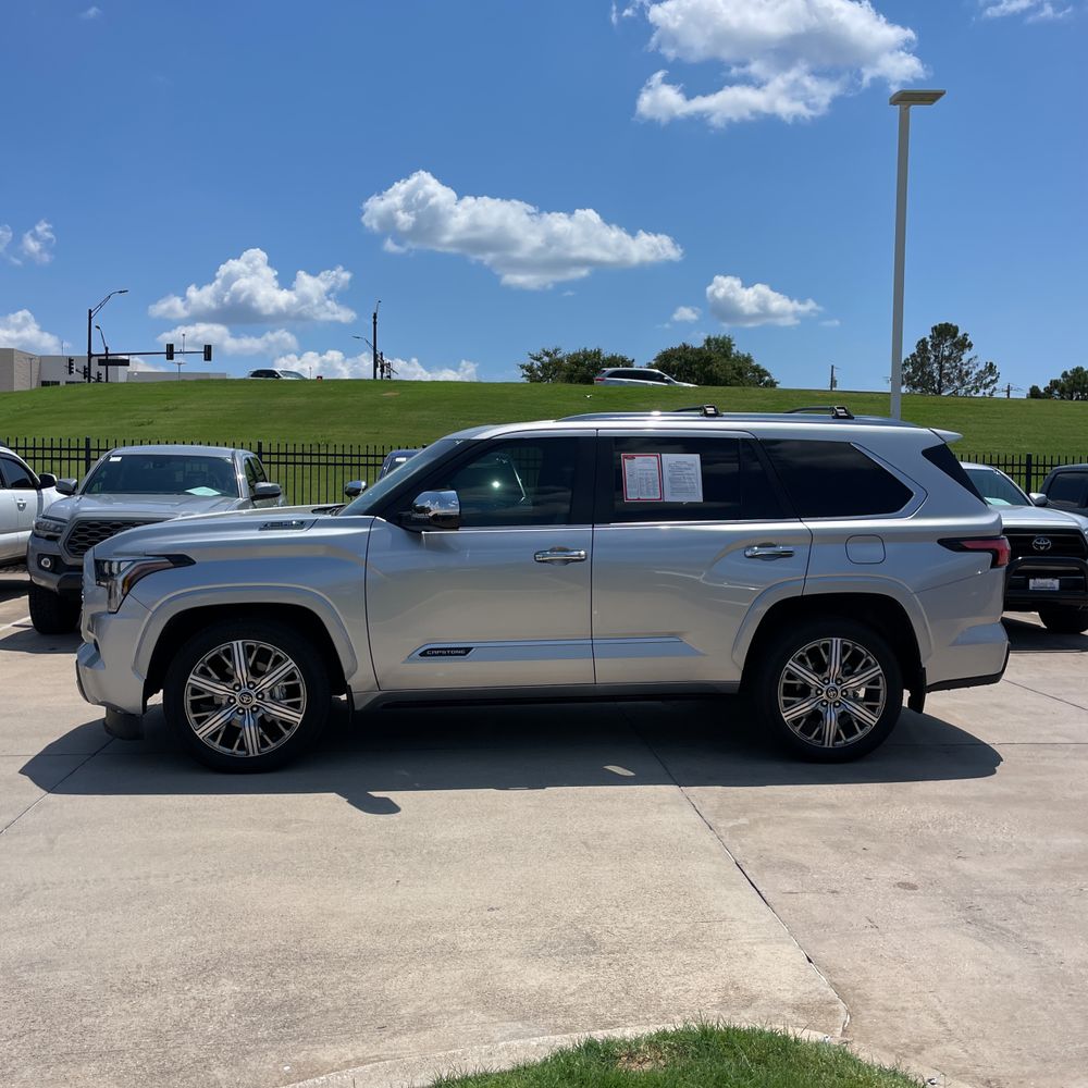 2024 Toyota Sequoia Capstone
