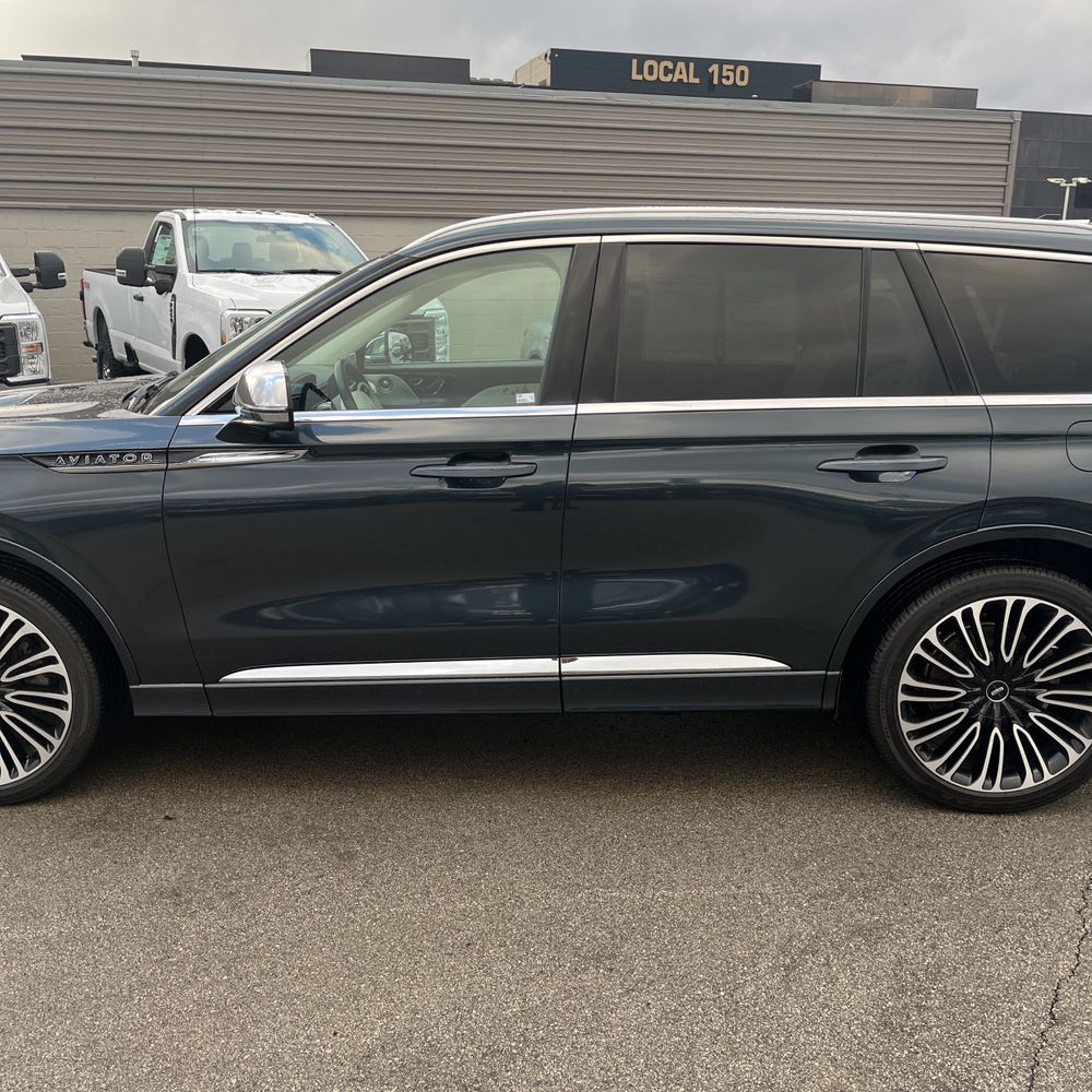 2022 Lincoln Aviator Black Label