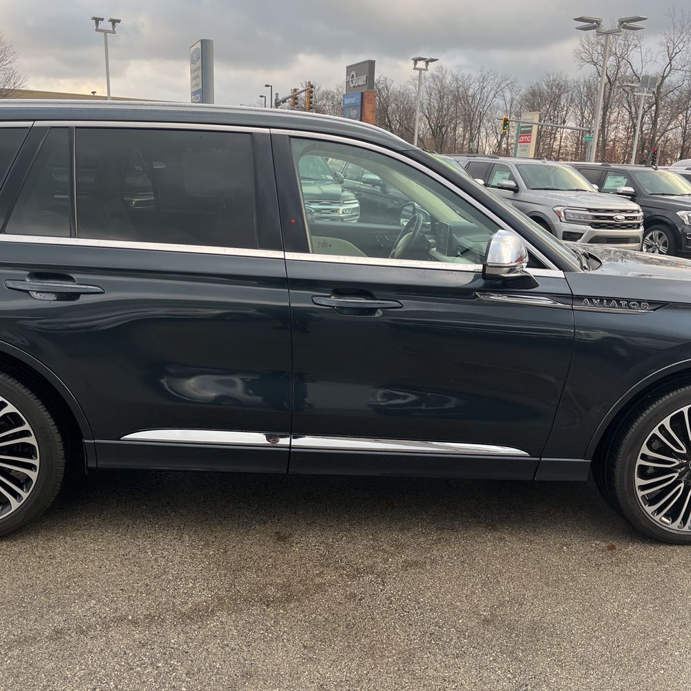 2022 Lincoln Aviator Black Label