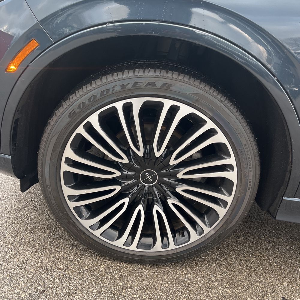 2022 Lincoln Aviator Black Label