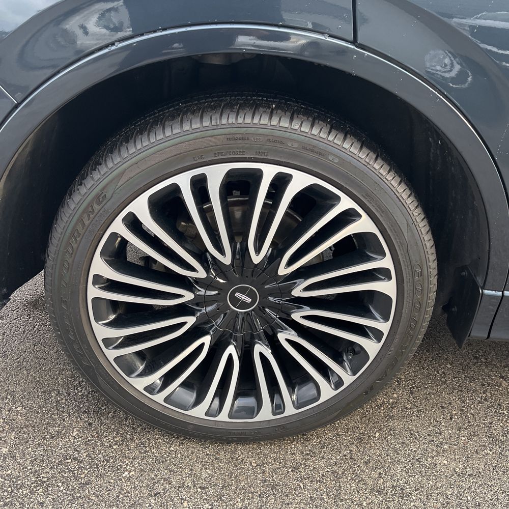 2022 Lincoln Aviator Black Label