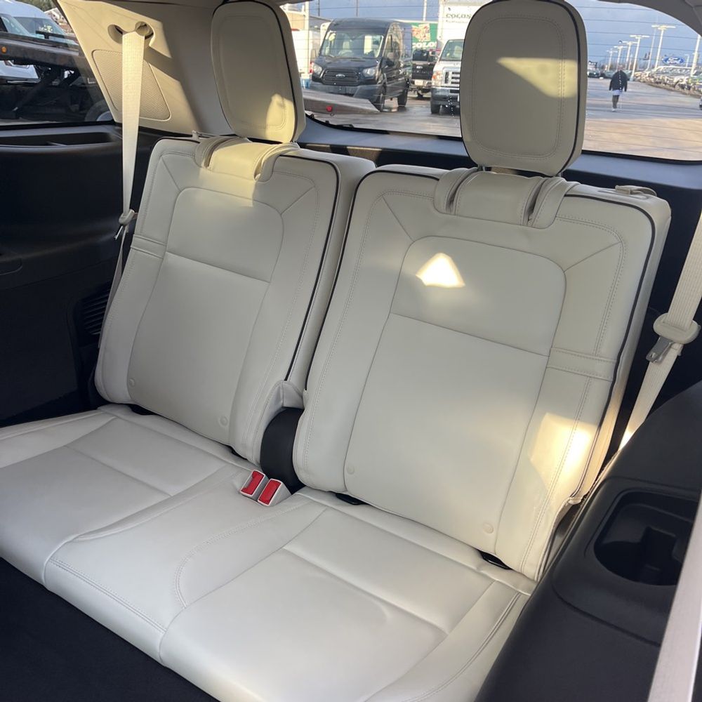 2022 Lincoln Aviator Black Label