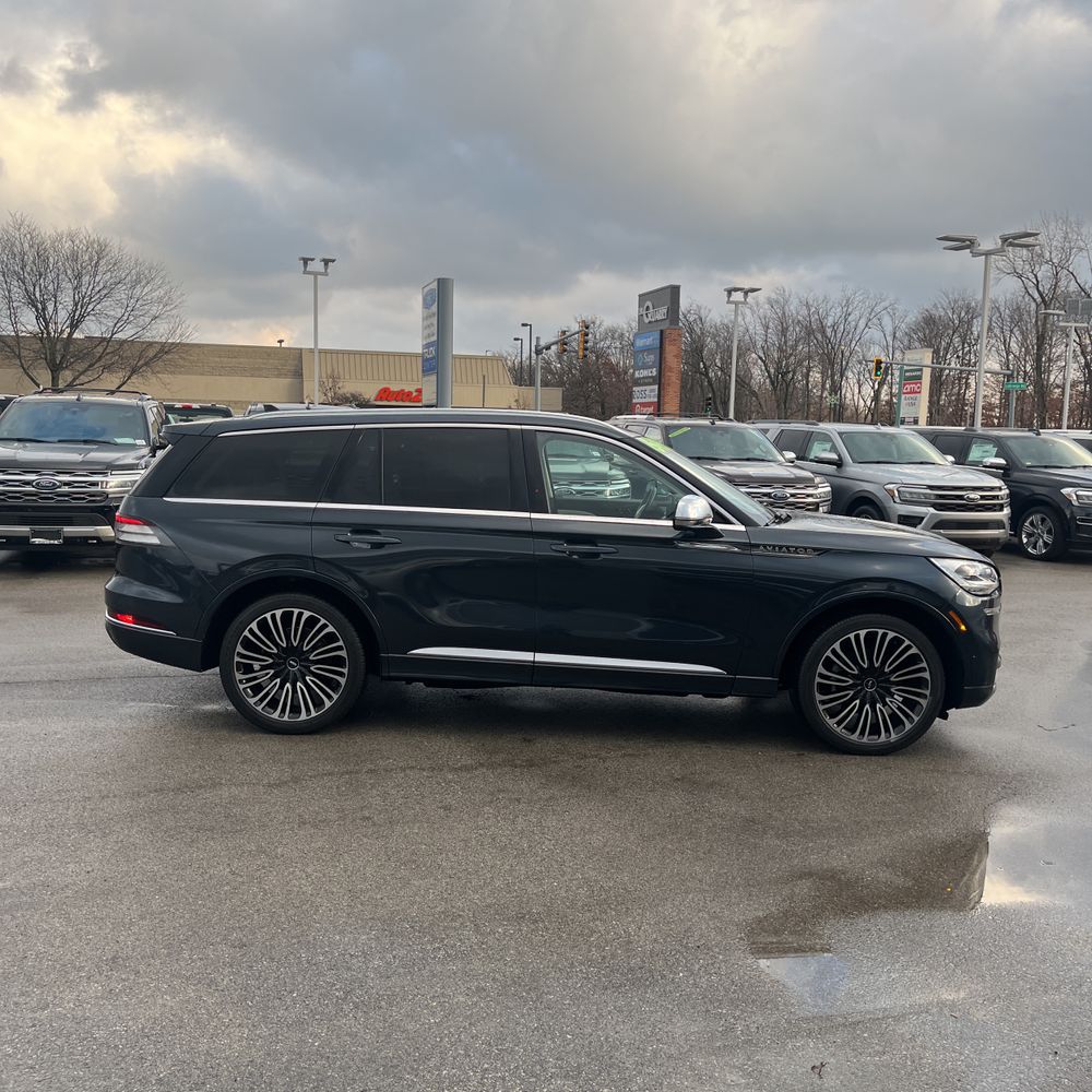 2022 Lincoln Aviator Black Label