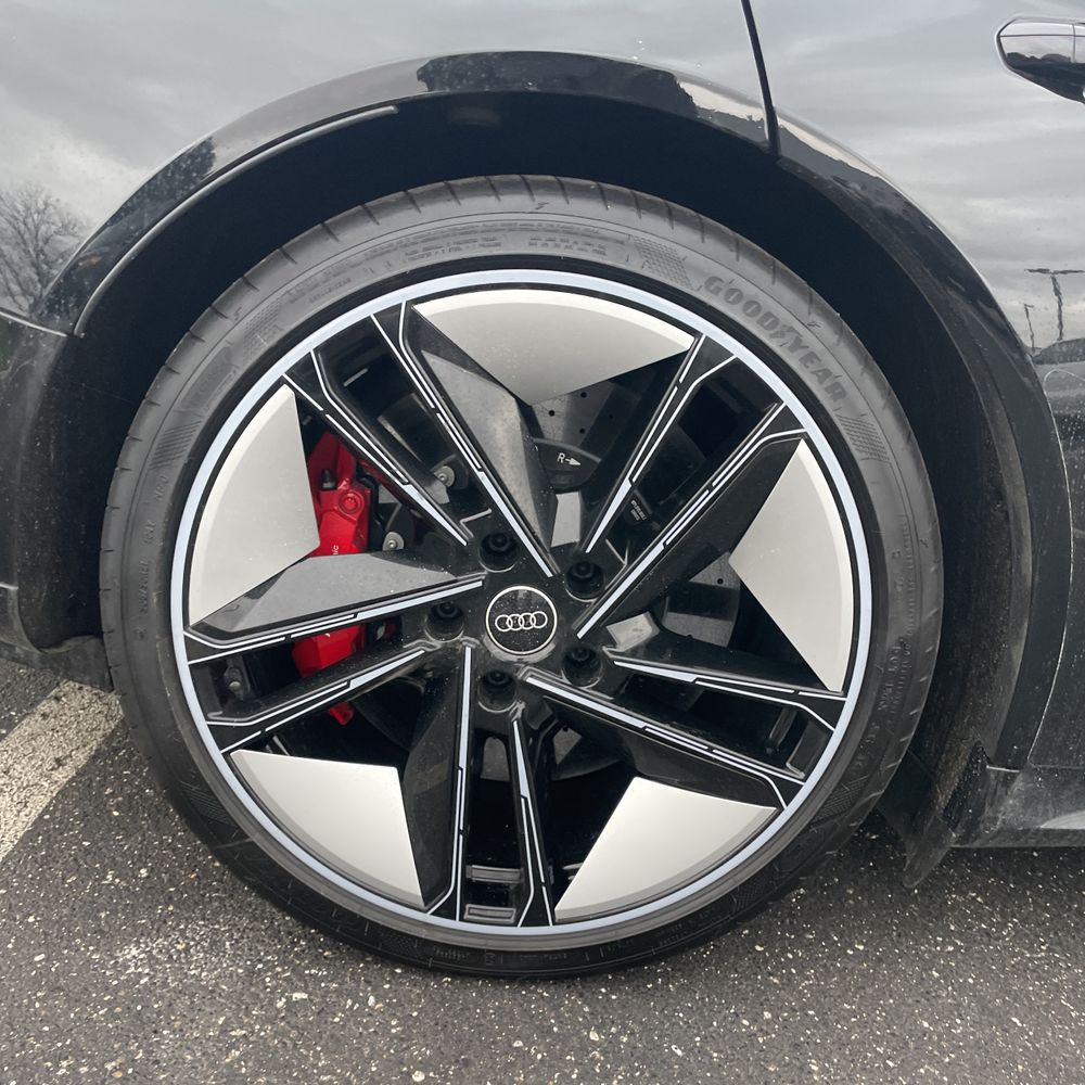 2022 Audi e-tron GT RS