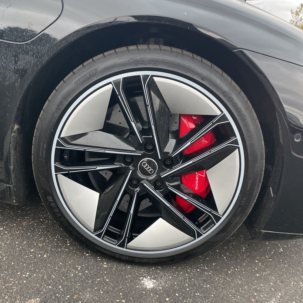 2022 Audi e-tron GT RS