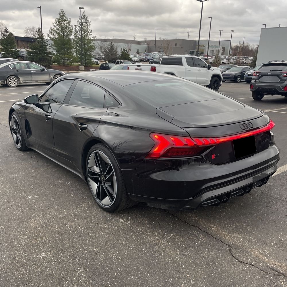 2022 Audi e-tron GT RS