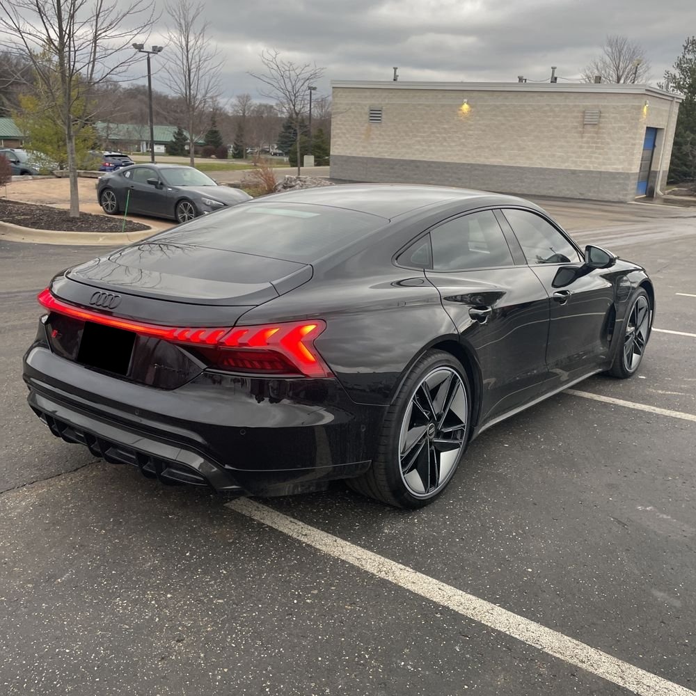 2022 Audi e-tron GT RS