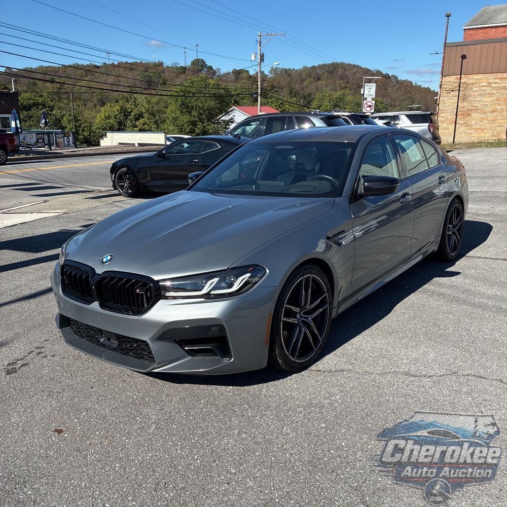 2023 BMW M5