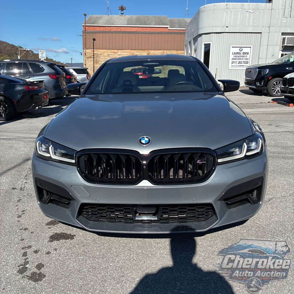 2023 BMW M5
