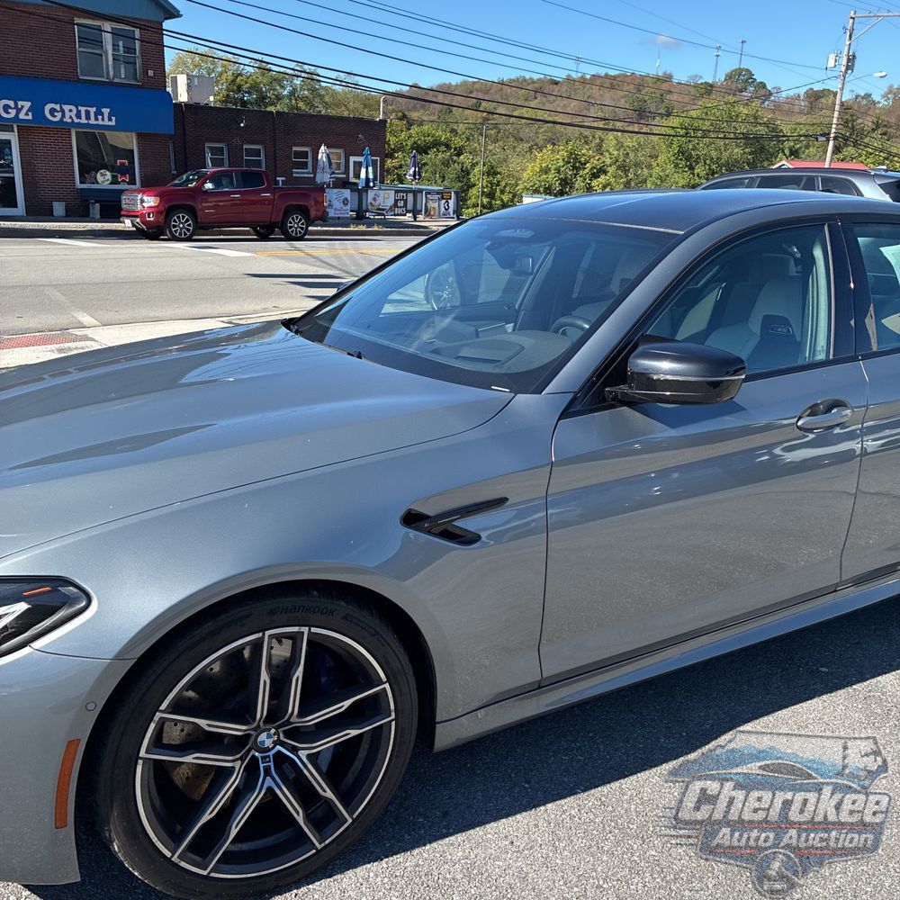 2023 BMW M5