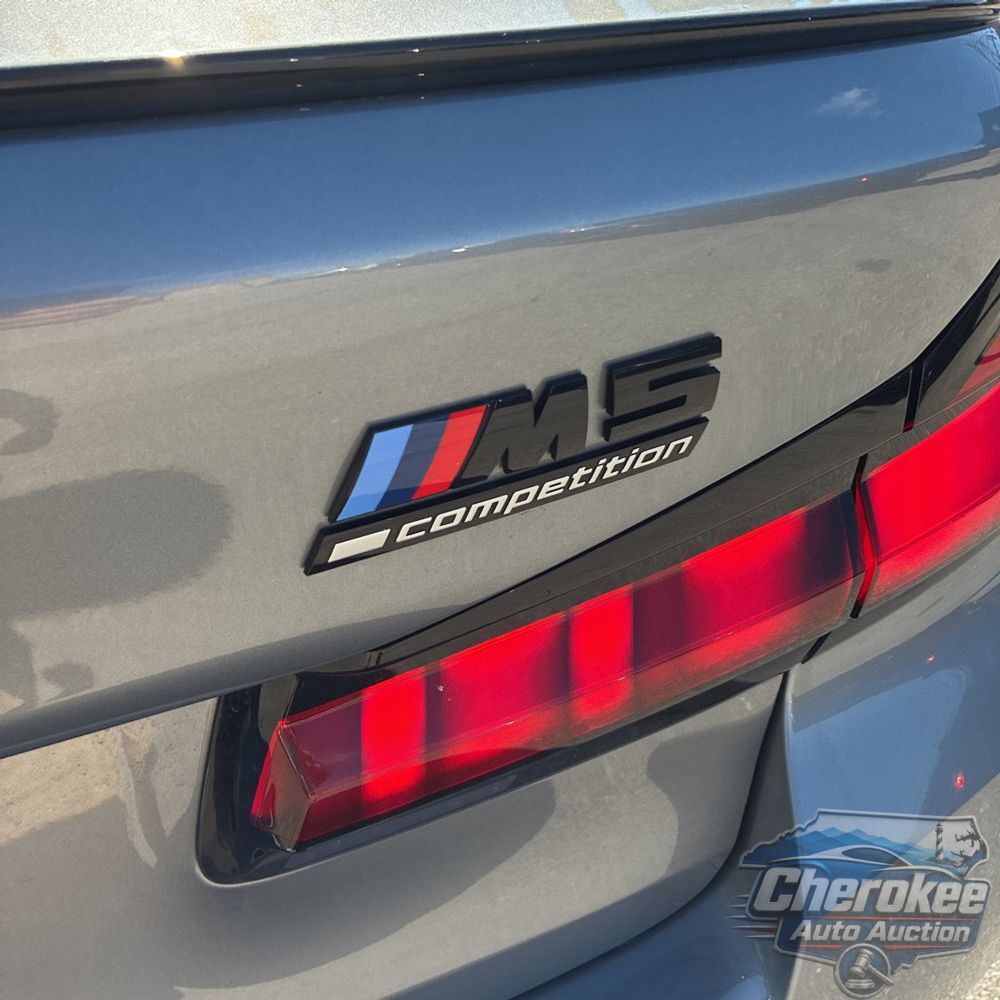 2023 BMW M5