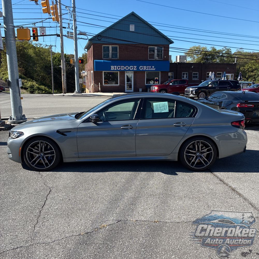 2023 BMW M5