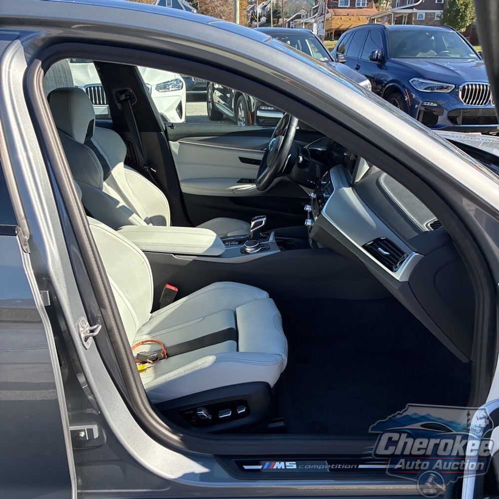 2023 BMW M5