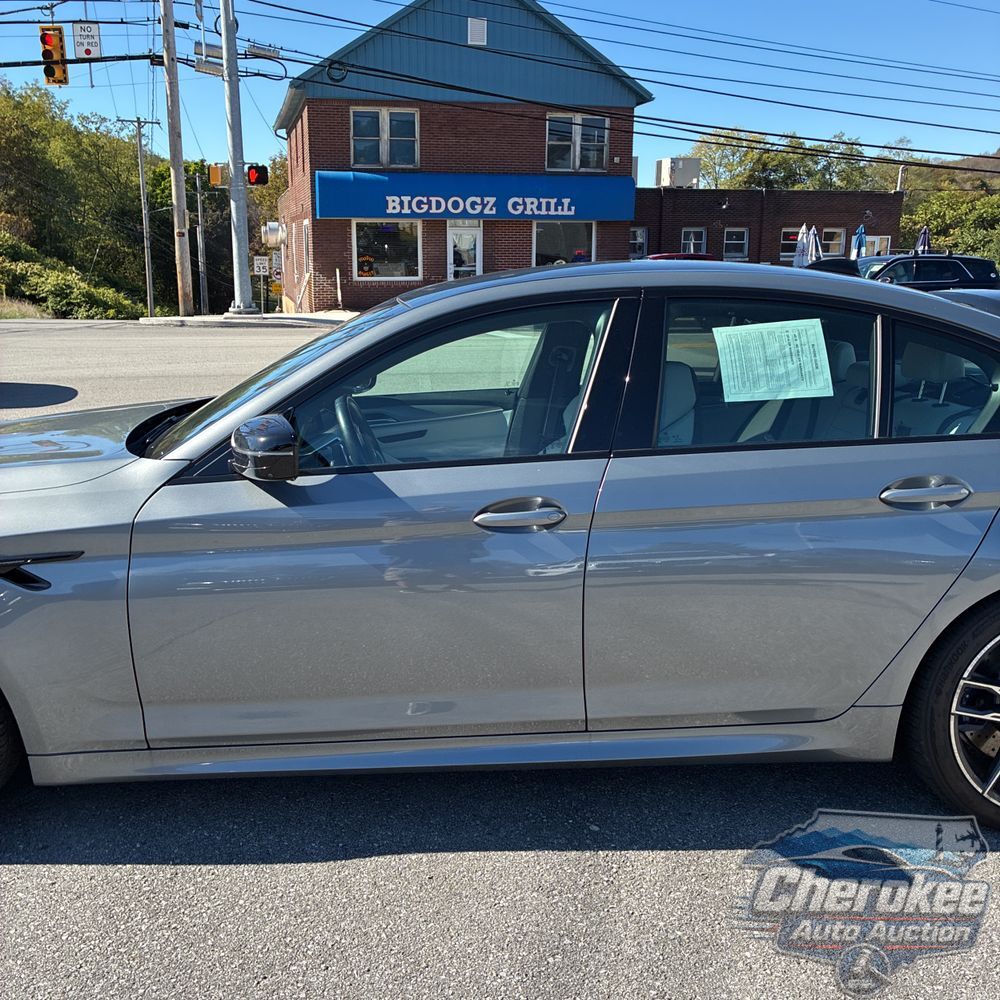 2023 BMW M5